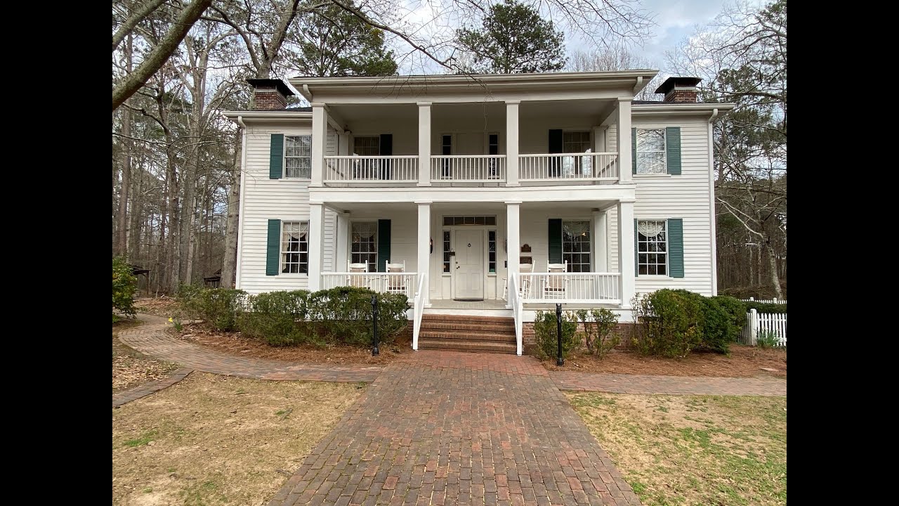 Stately Oaks Plantation - Birthplace of Gone With The Wind