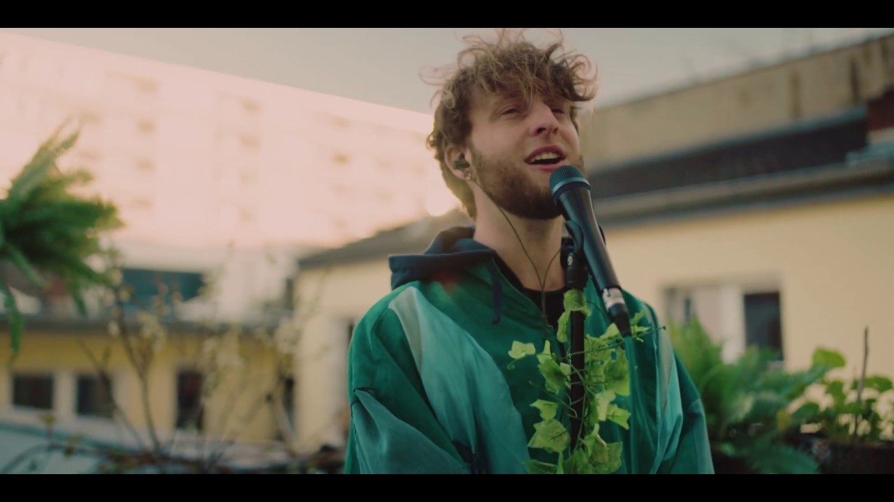 Moglii - Bloom (live from the roof)