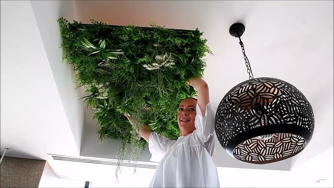 Pose d'un mur/plafond végétal artificiel