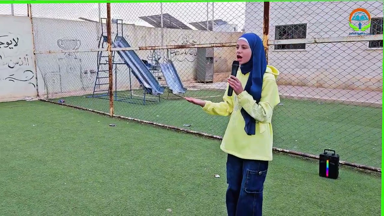 إلقاء شعر  لفلسطين بعنوان 