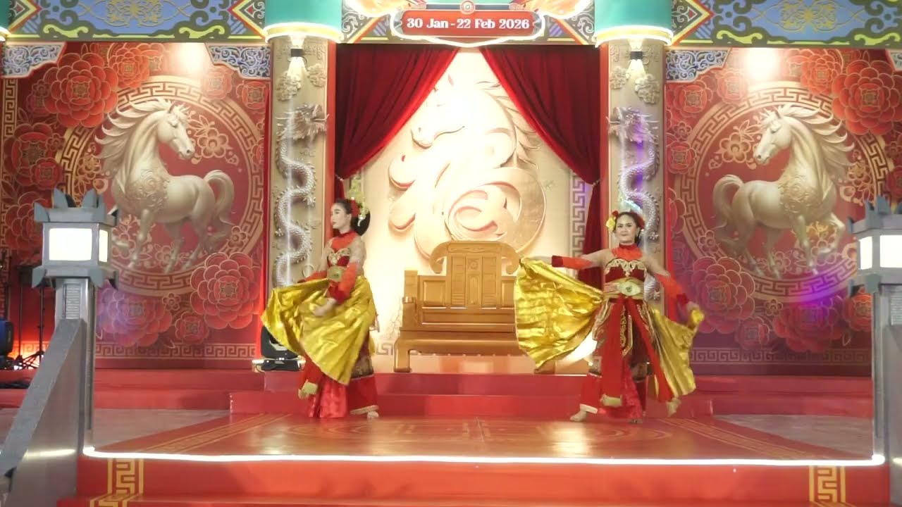 Performing Traditional Dance Senior High School at PCM Courtyard (14 February 2026)