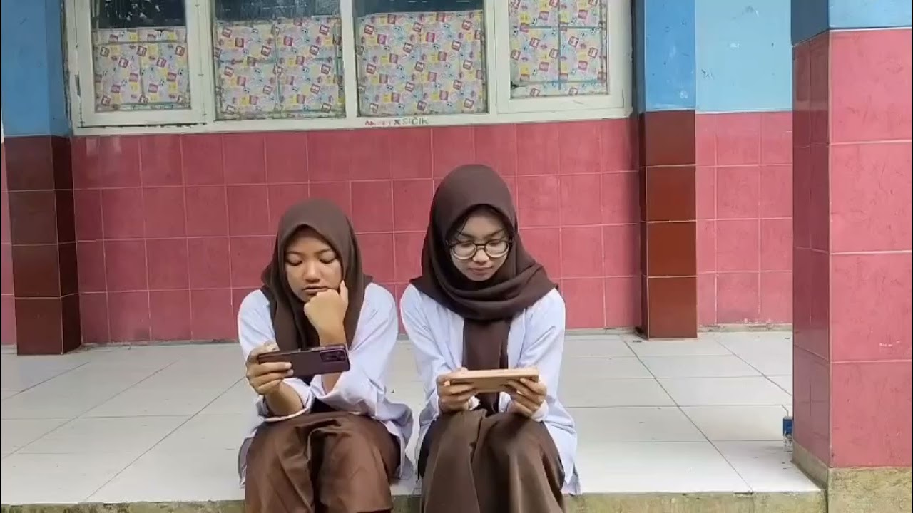 Tugas Bahasa Indonesia [ Roleplaying (bermain peran) Teks Negosiasi ] Oleh Kelompok 4 [X.9]