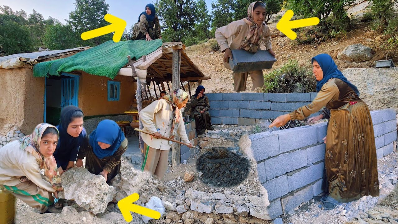 Building a kitchen on a cliff, a mother and her daughters help move giant rocks😱