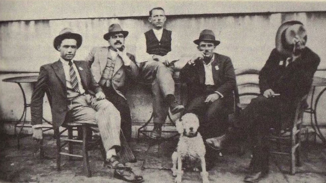 Σωτήρης Γαβαλάς (Μεμέτης) - Στου Μπεζεστένη την αυλή (1932)