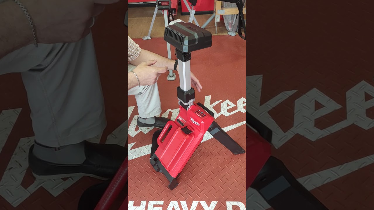 Очень короткое описание световой мачты Milwaukee One-Key M18 ONERSAL-0