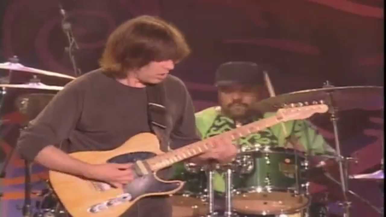 AQUI Y AJAZZ, MIKE STERN 