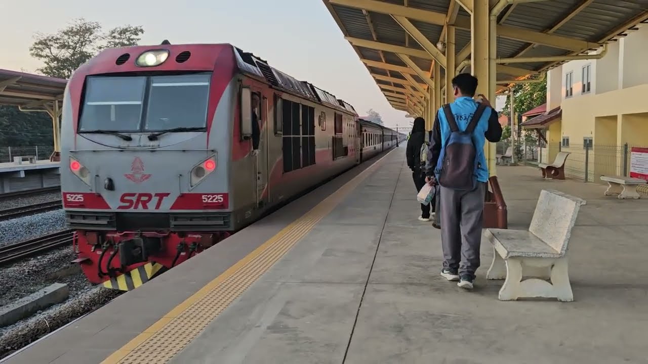 รถเร็ว 172 จอดบ้านโป่ง Rapid train 172 Su-ngai Kolok - Krungthep Aphiwat