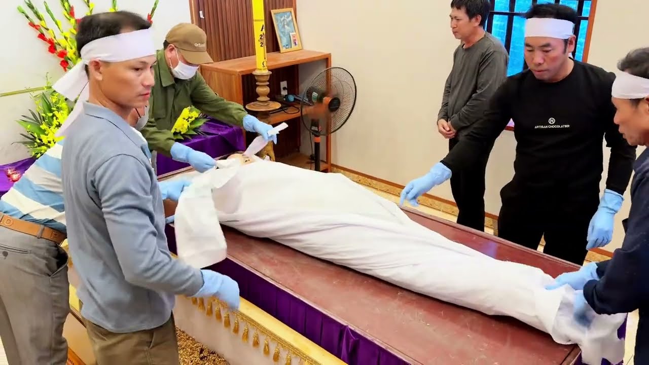 Nghi thức khâm liệm bà Maria Nguyễn Thị Hiền (bà Hon)