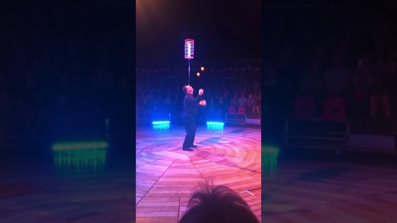 Earl Shatford - Performing the Kara Box Swearl Trick 7/12/19