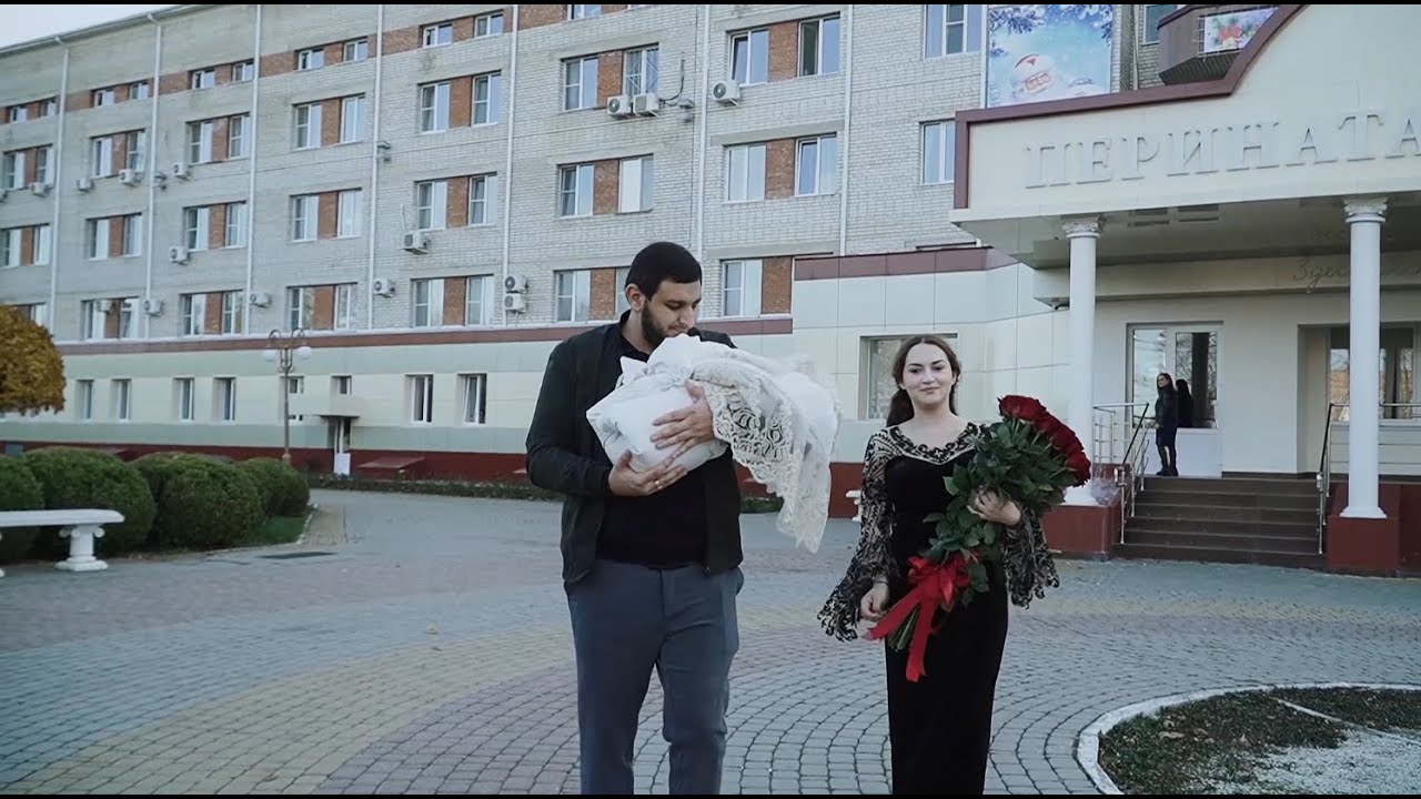 Булгаря встречают  внучку Олечку