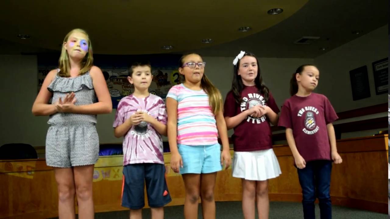 Two Rivers Elementary School Choir