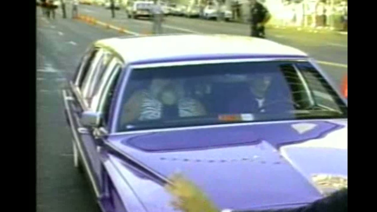 GREAT QUALITY OF PRINCE ARRIVING FOR PURPLE RAIN MOVIE PREMIERE 1984