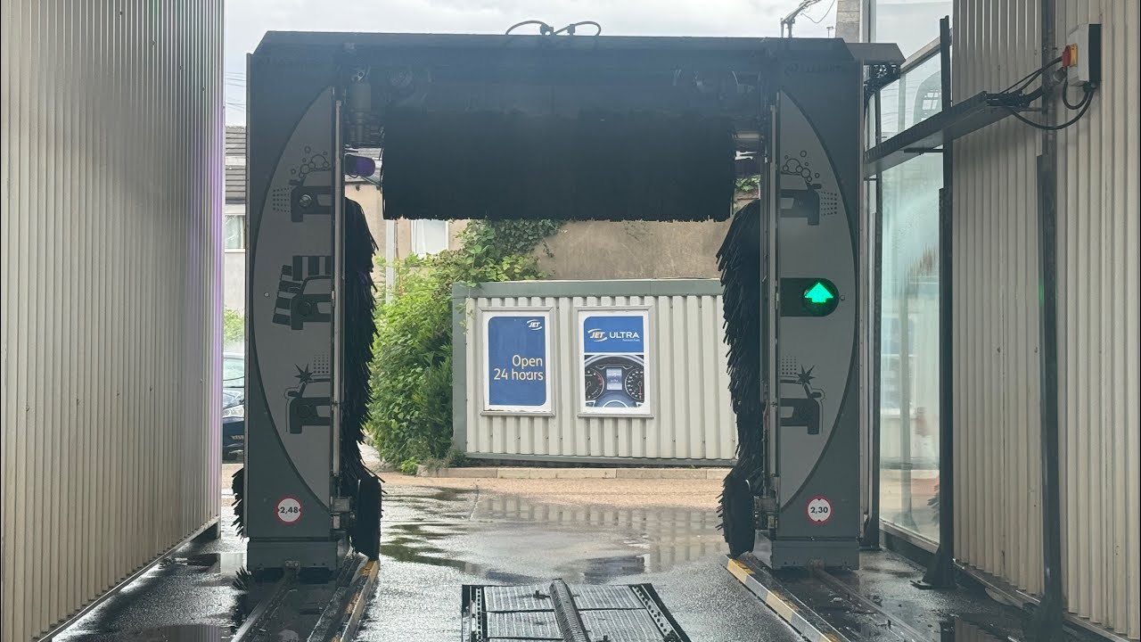 WashTec EasyWash at Jet in Pogmoor, Barnsley (Bay 1)