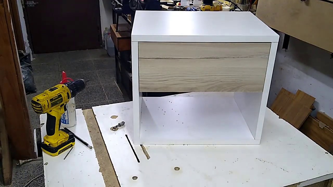 Como hacer una mesa de luz flotante facil y a bajo costo