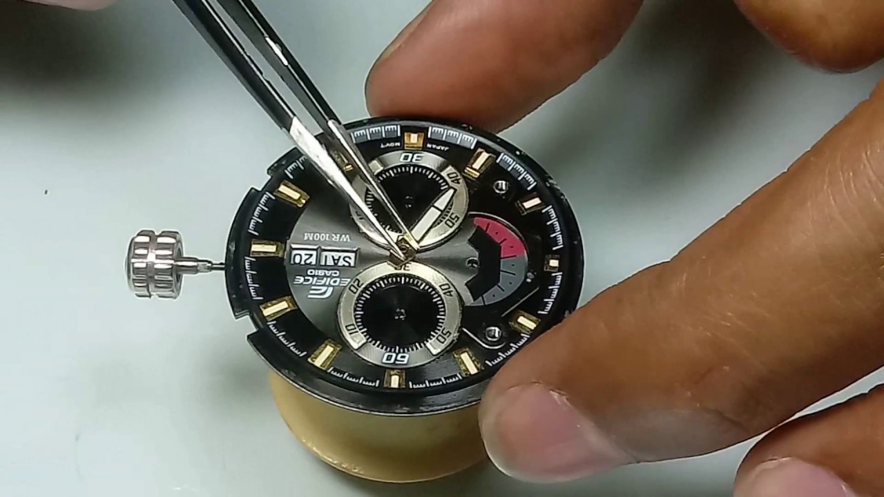 Manutenção de um relógio Casio Edifice movimento os2004