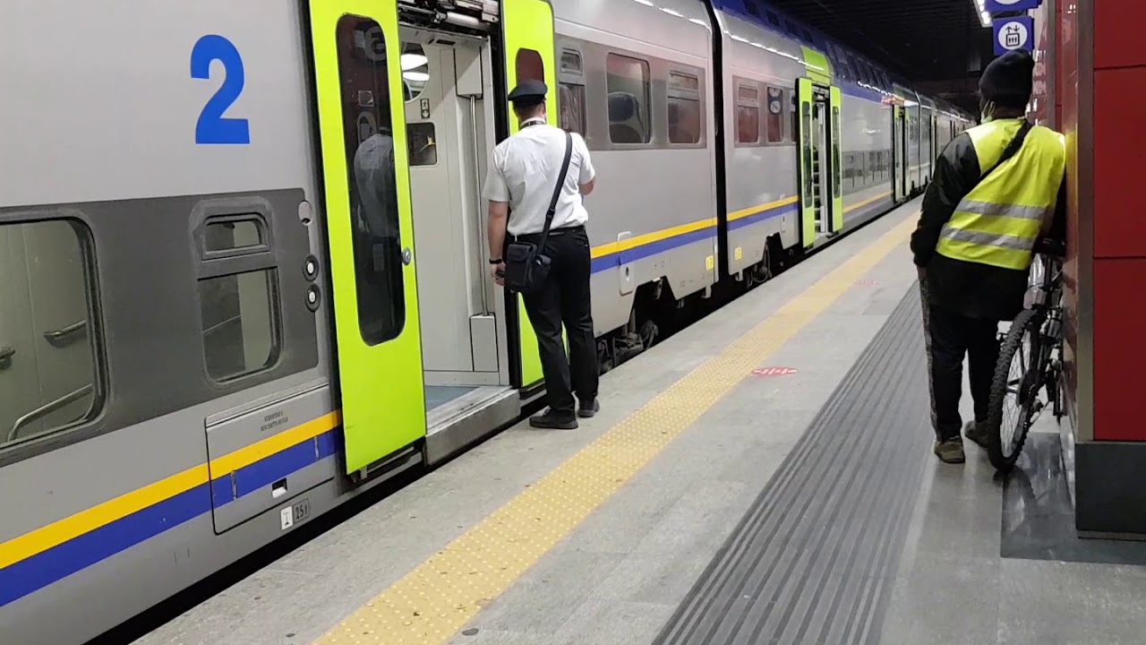Capotreno con mascherina da il via a TAF