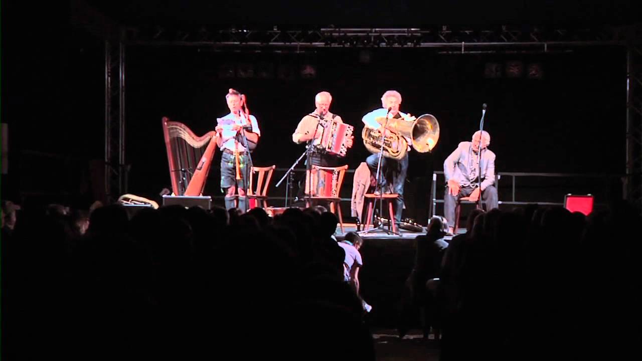 Biermösl Blosn und Gerhard Polt auf dem Theaterfestival in Isny 2010