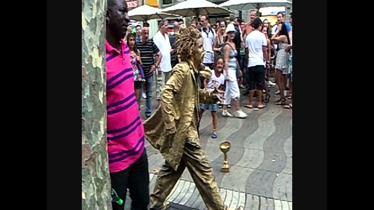 Living Statues in Barcelona - Las Ramblas
