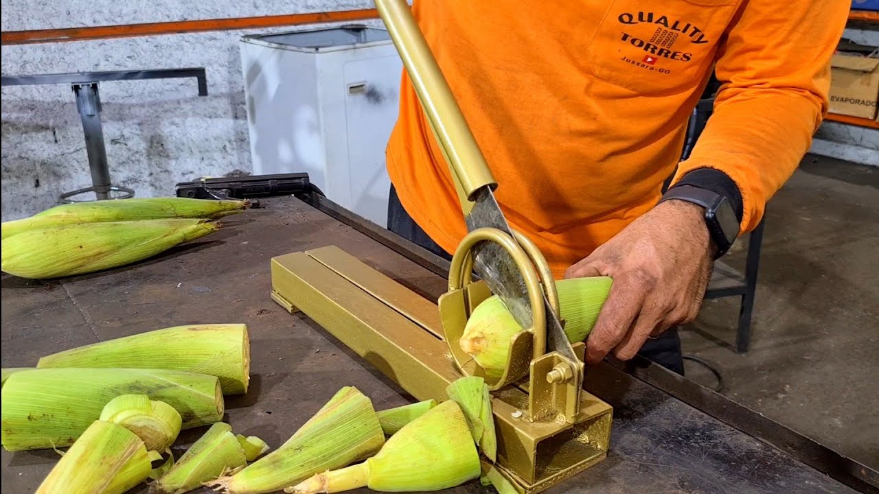 Cortador de milho verde.