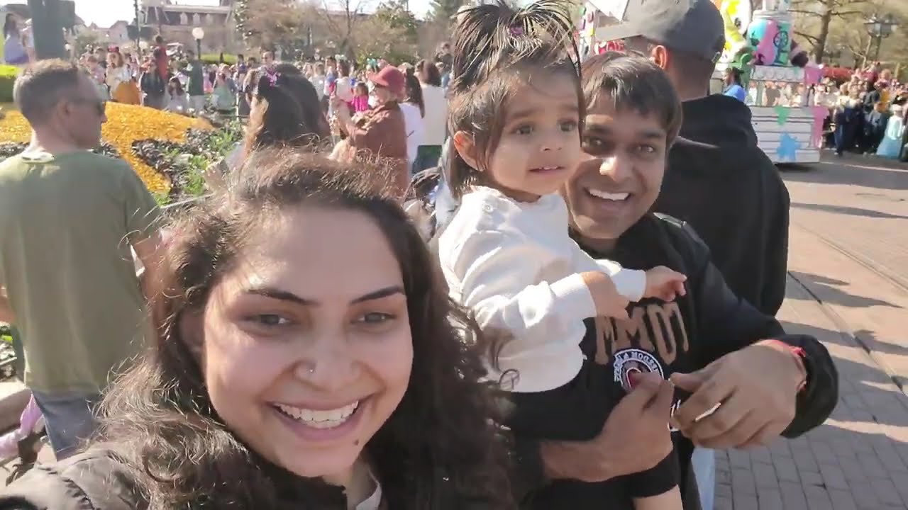 Disneyland Paris with a Baby | Full Day Vlog + Rides, Parade & Tips 🎢✨