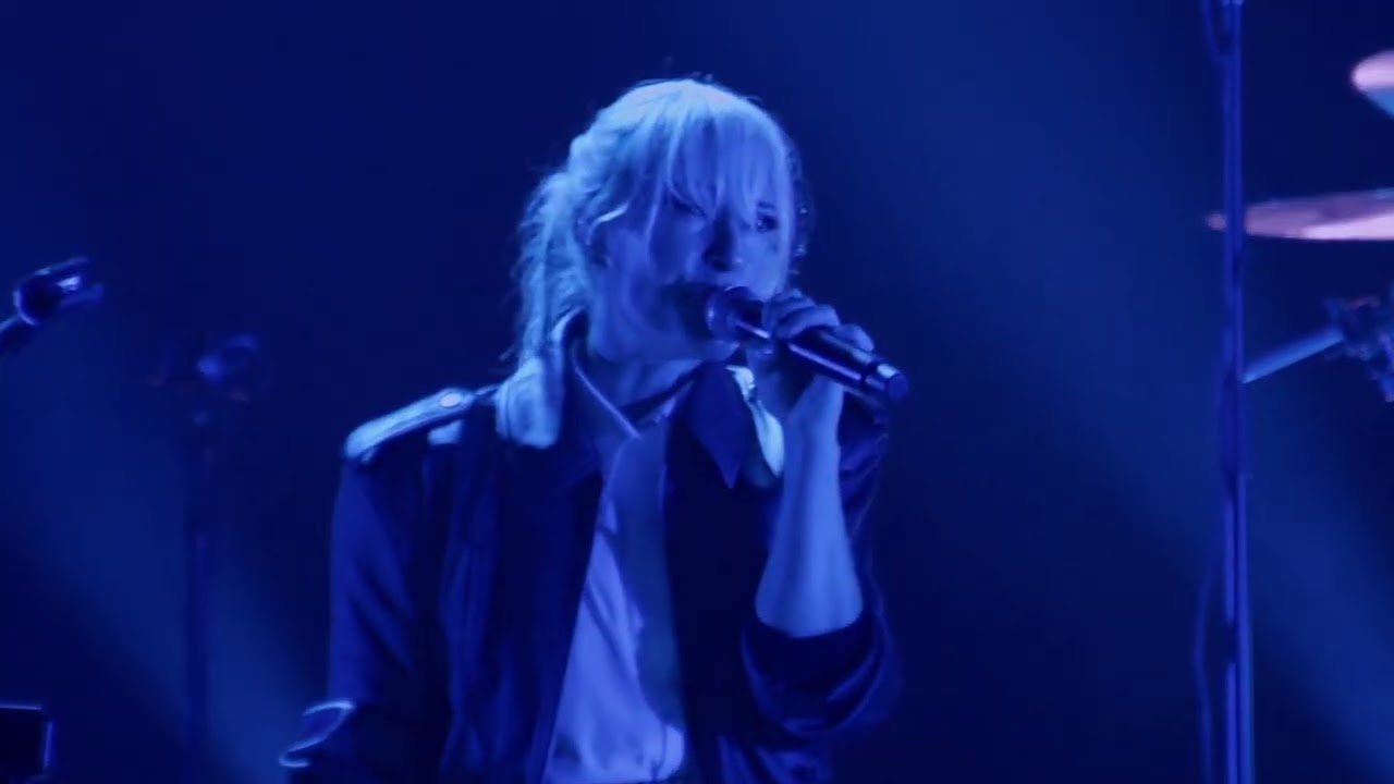 Metric | All Comes Crashing | Live 2025 | (15/18)