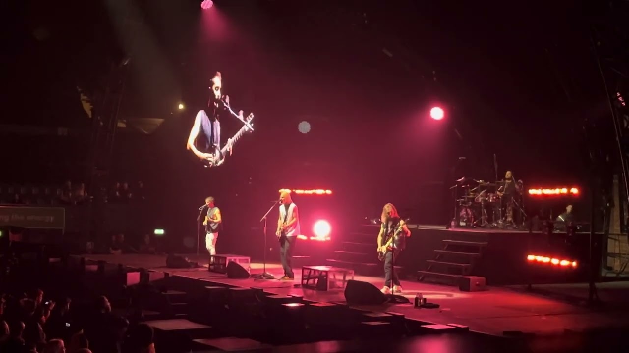 Build an army - Fightstar live at Wembley arena 22/03/24