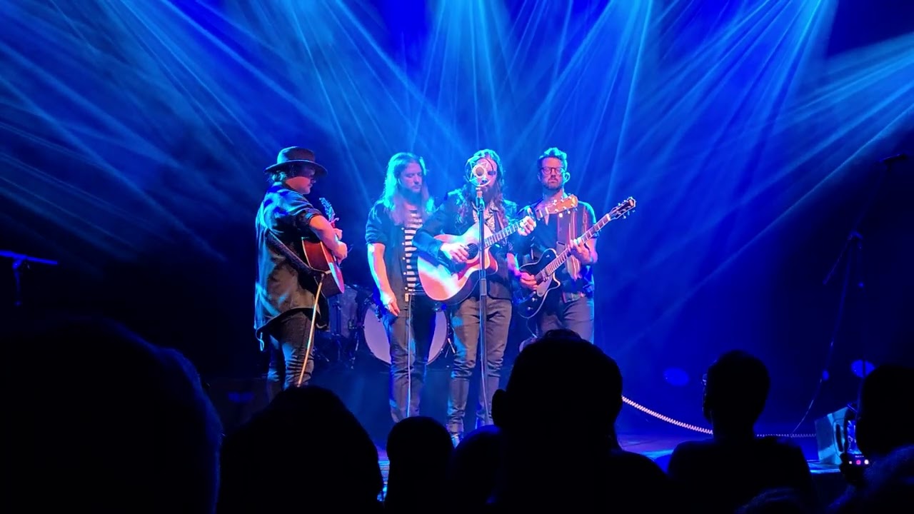 Avi Kaplan sings Mad World+Otherside at Warsaw, Poland 2025-09-16 