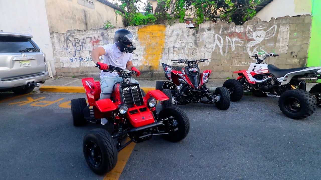 Corriendo 2 Yamaha Banshee 350 - Uno Original y Uno Customizado Cual Es Mejor?
