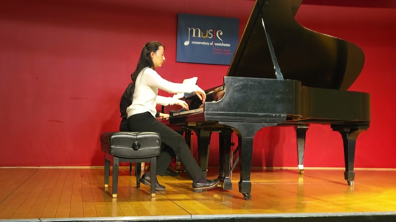 Ellie Takaki- Concerto in E-flat major, No9,KV271