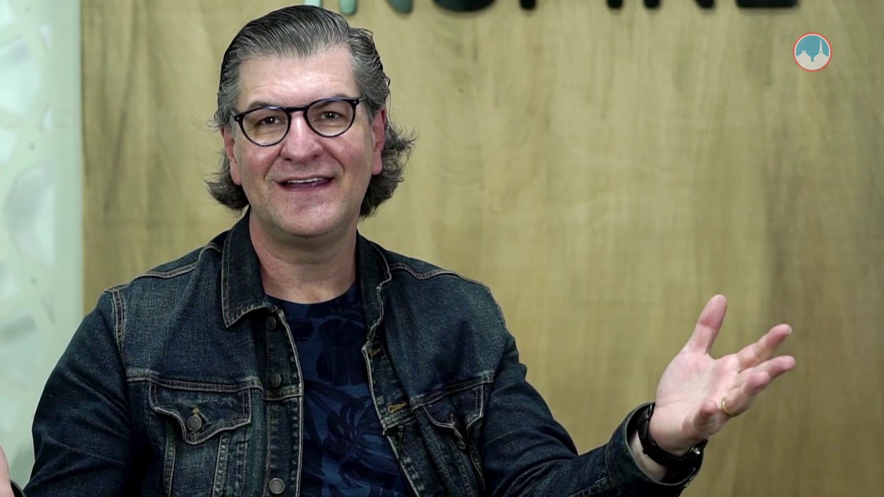 UMA ENTREVISTA COM UM EX-ALUNO QUE SE TORNOU UM LÍDER