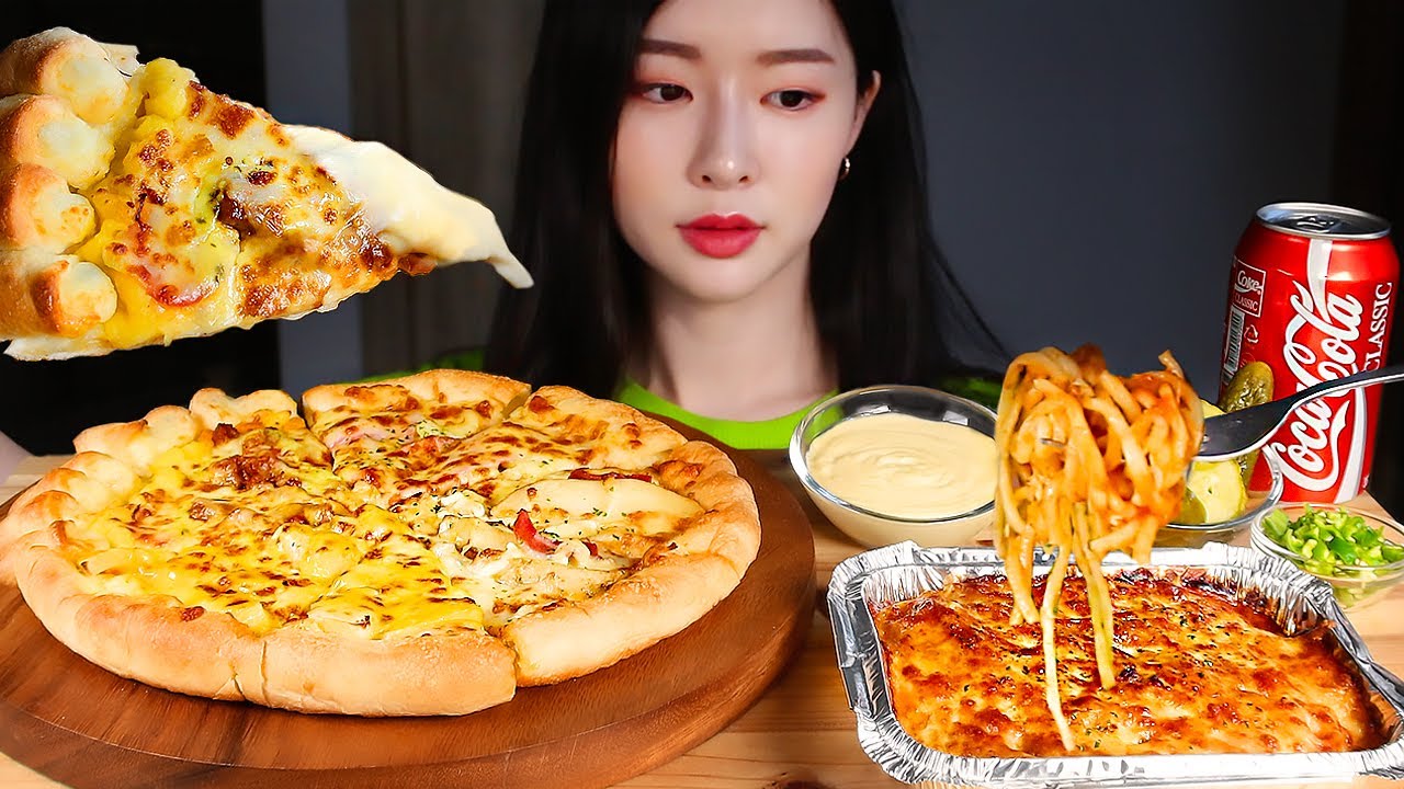 ASMR Пиршество пиццы 🍕 Знаменитые 4 вкуса корейской пиццы! Спагетти с сыром MUKBANG