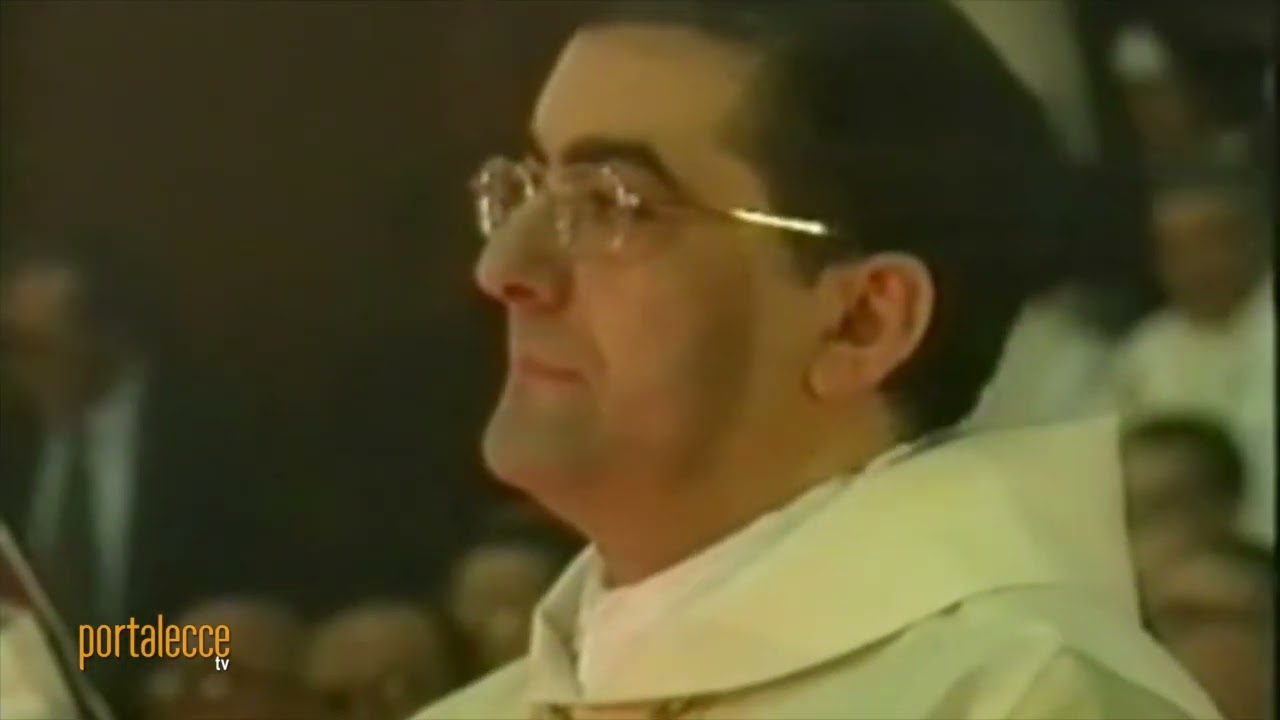 La solenne celebrazione eucaristica con il rito dell'ordinazione episcopale di mons. Michele Seccia