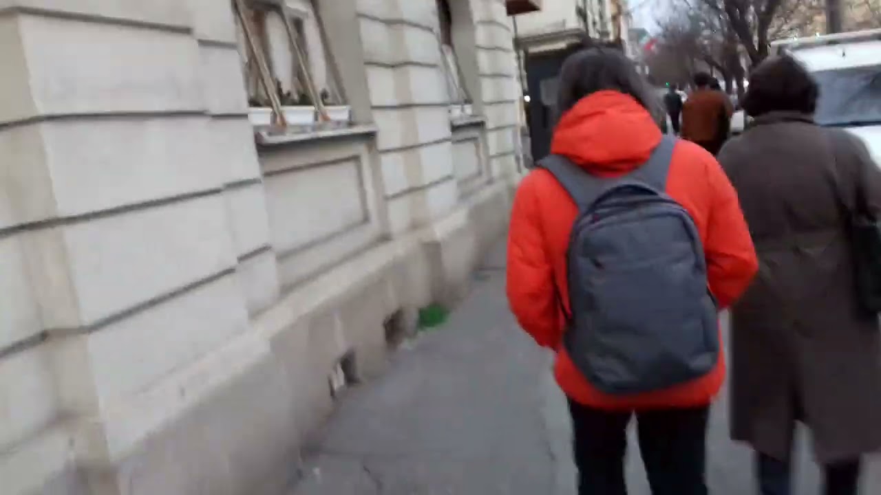 šetam pored Kanadaske amasade