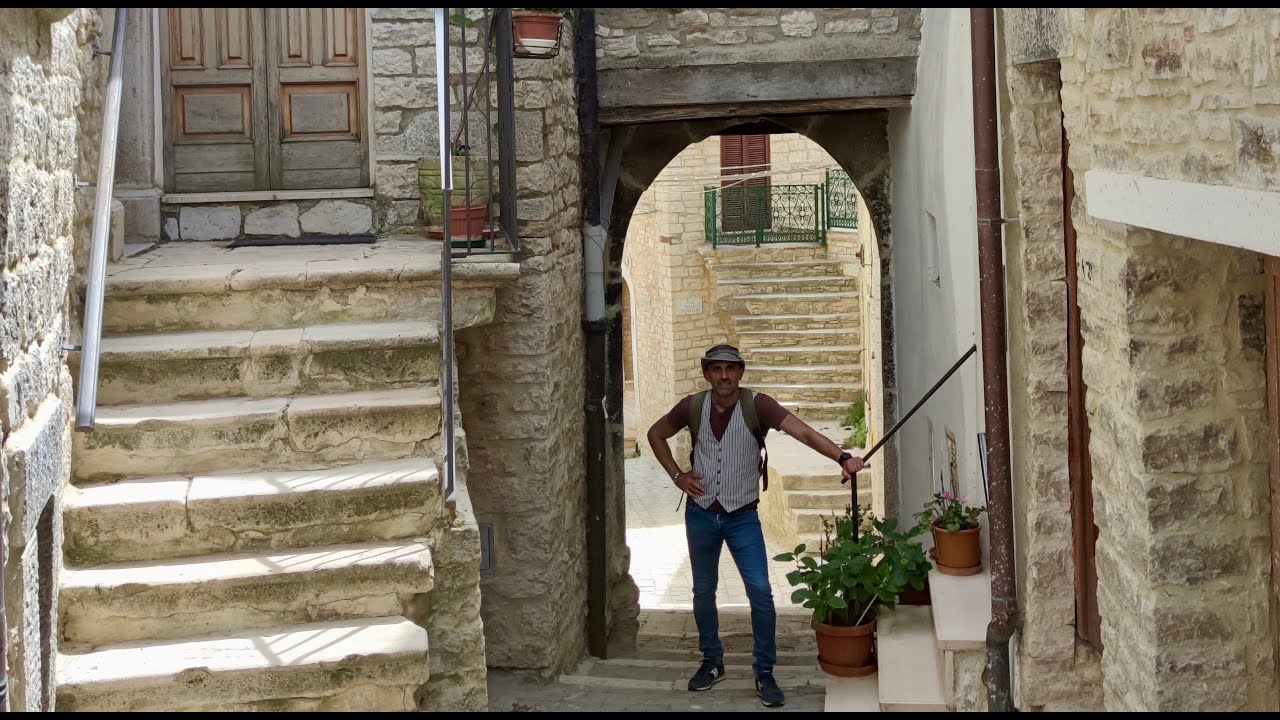 IL BORGO MEDIEVALE DI CAMPOLIETO - MOLISE - VIAGGIA CON WALLACE