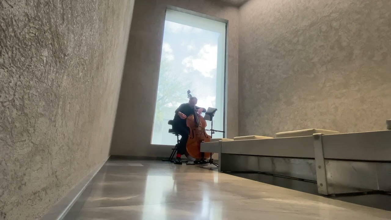Iannis Xenakis « Theraps » pour contrebasse a cordes seule