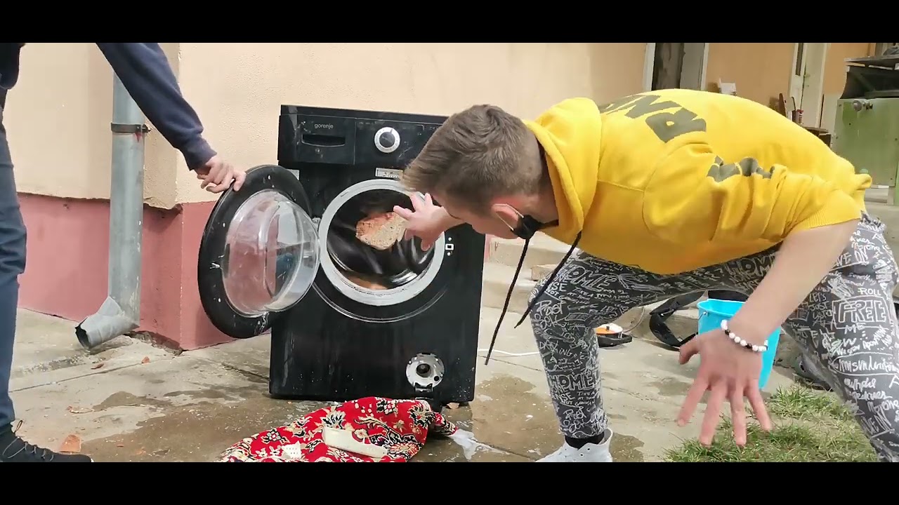 GORENJE DESTRUCTION, BRICKS IS MACHINE