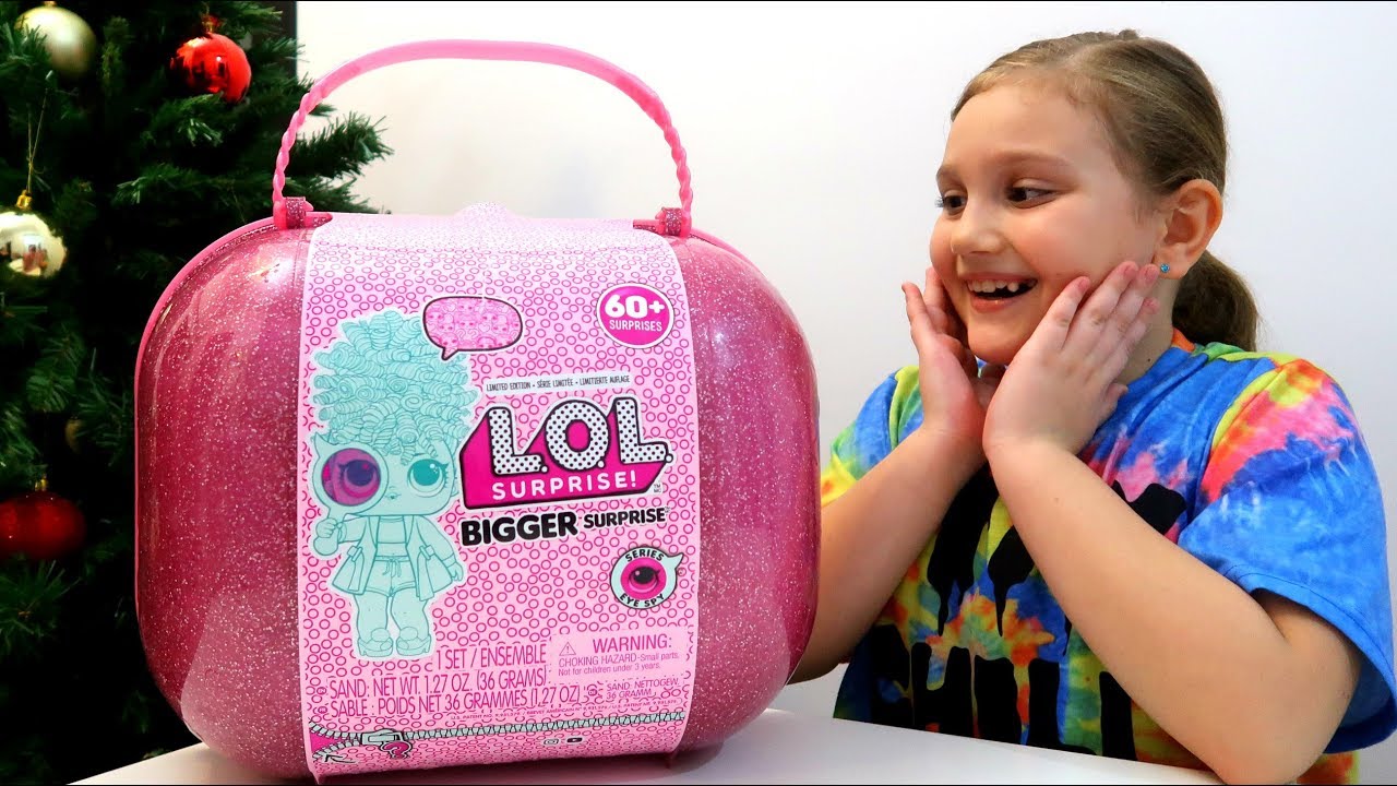 LOL Bigger Surprise Unboxing! MEGA CADOU de la Sofia Show si Like Sara! Papusi cu Peruci!