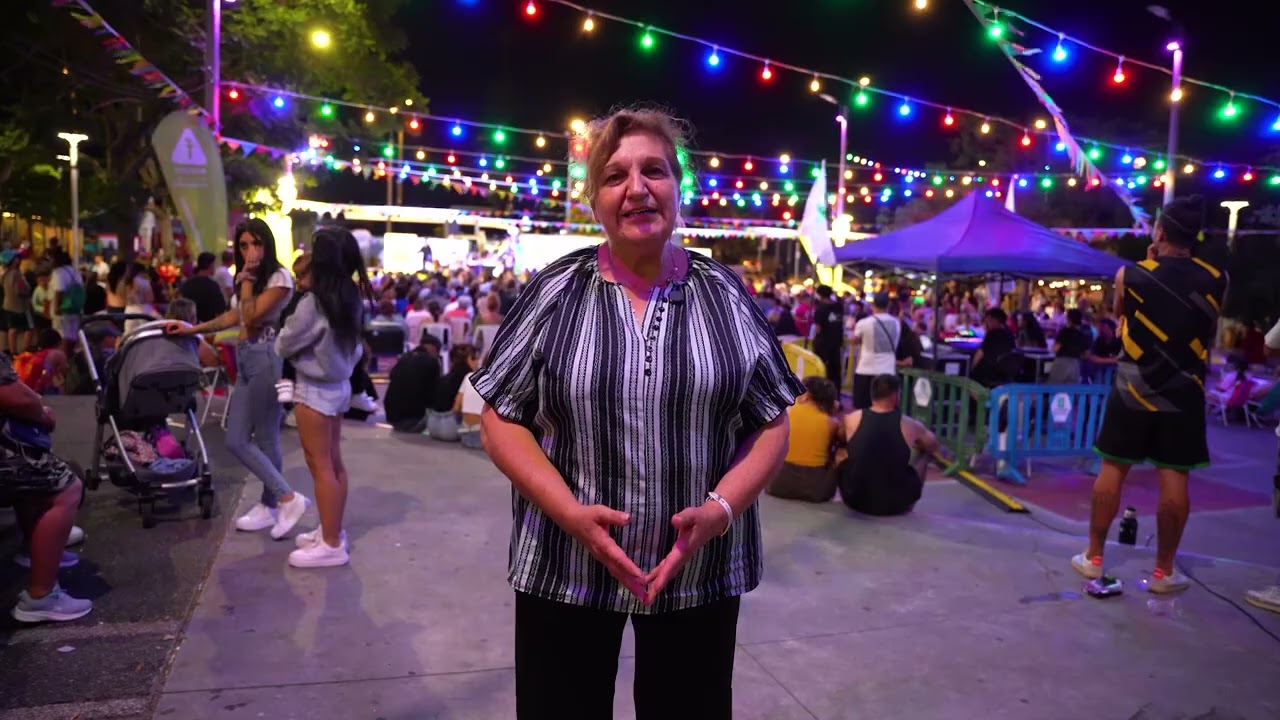 𝗘𝗖𝗢𝗥𝗗𝗔𝗠𝗢𝗦 𝗔𝗟 𝗚𝗜𝗚𝗔𝗡𝗧𝗘 𝗗𝗘 𝗟𝗔 𝗖𝗨𝗥𝗩𝗔  Homenaje a un tablado histórico del carnaval.
