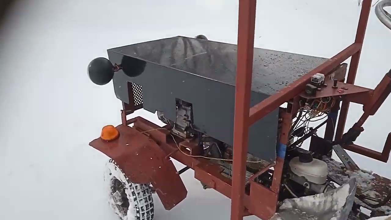malotraktor dom&aacute;cej v&yacute;roby
