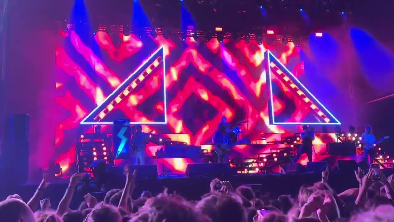 The Strokes -Meet Me In The Bathroom - All Points East (Ape 2023) 25th August