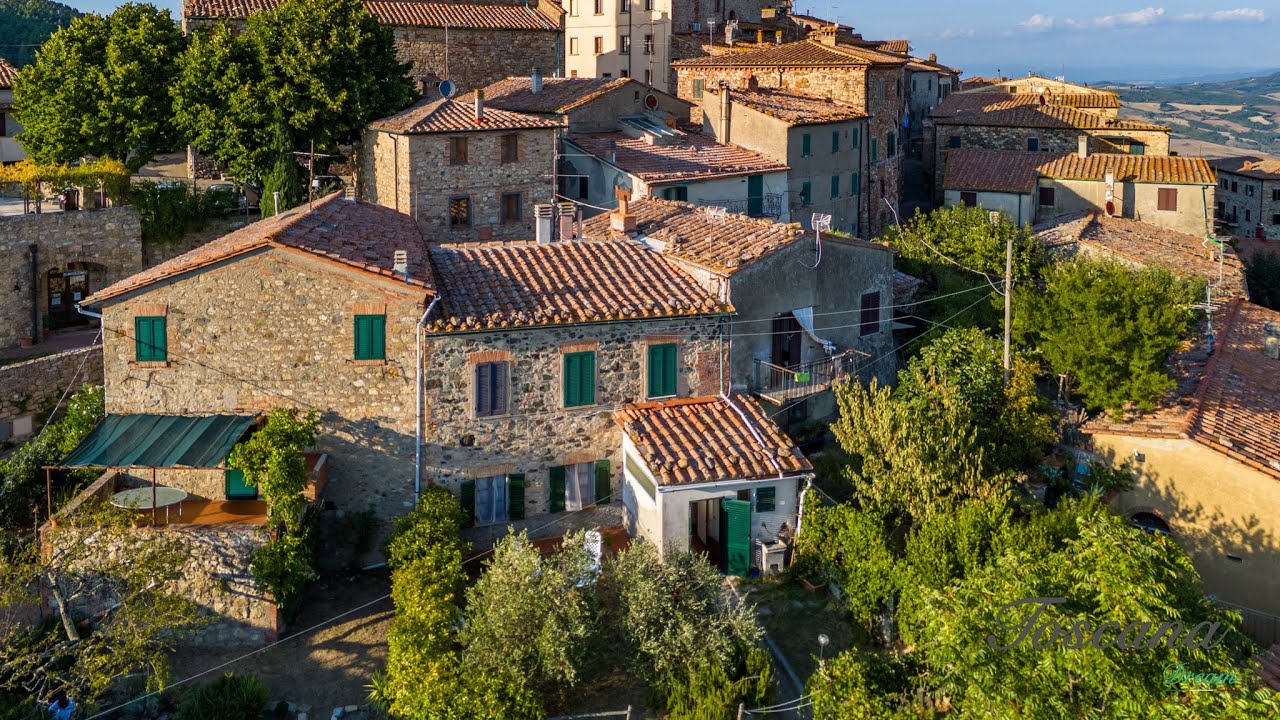 Montecastelli, appartamento con giardino nel centro storico