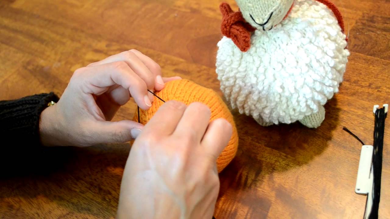 Face Embroidery on Knitted Toys