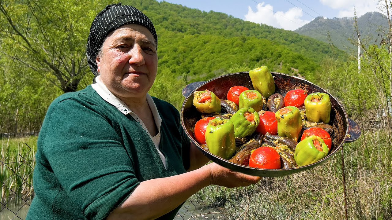 Приготовление уч бачи долмы (фаршированные овощи) аутентичным способом | Сельская жизнь Азербайджан