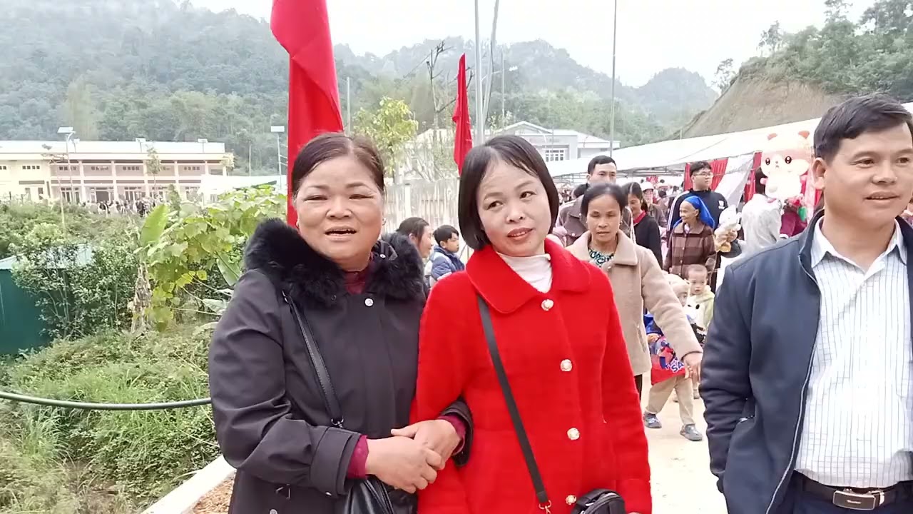 Hứa cẩn & em hòa an lượn rất hay phi nong thinh nơ 