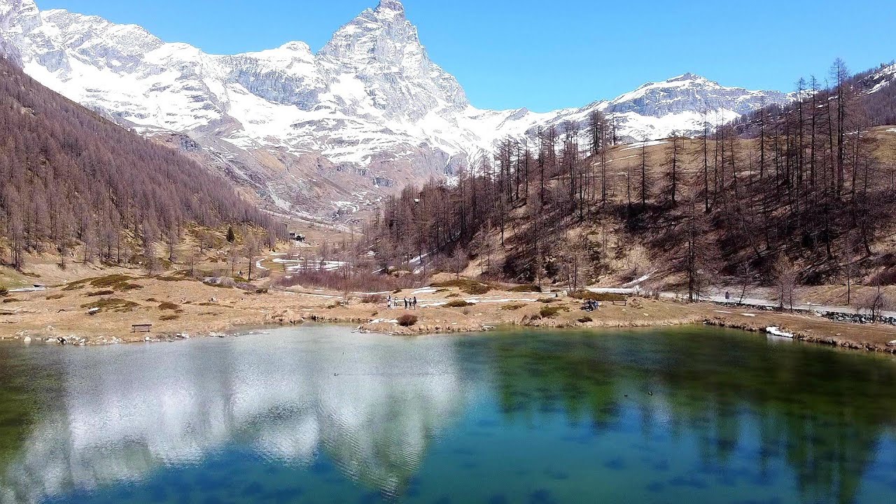 Monte Cervino. Lago Blu.  Valle d'Aosta.