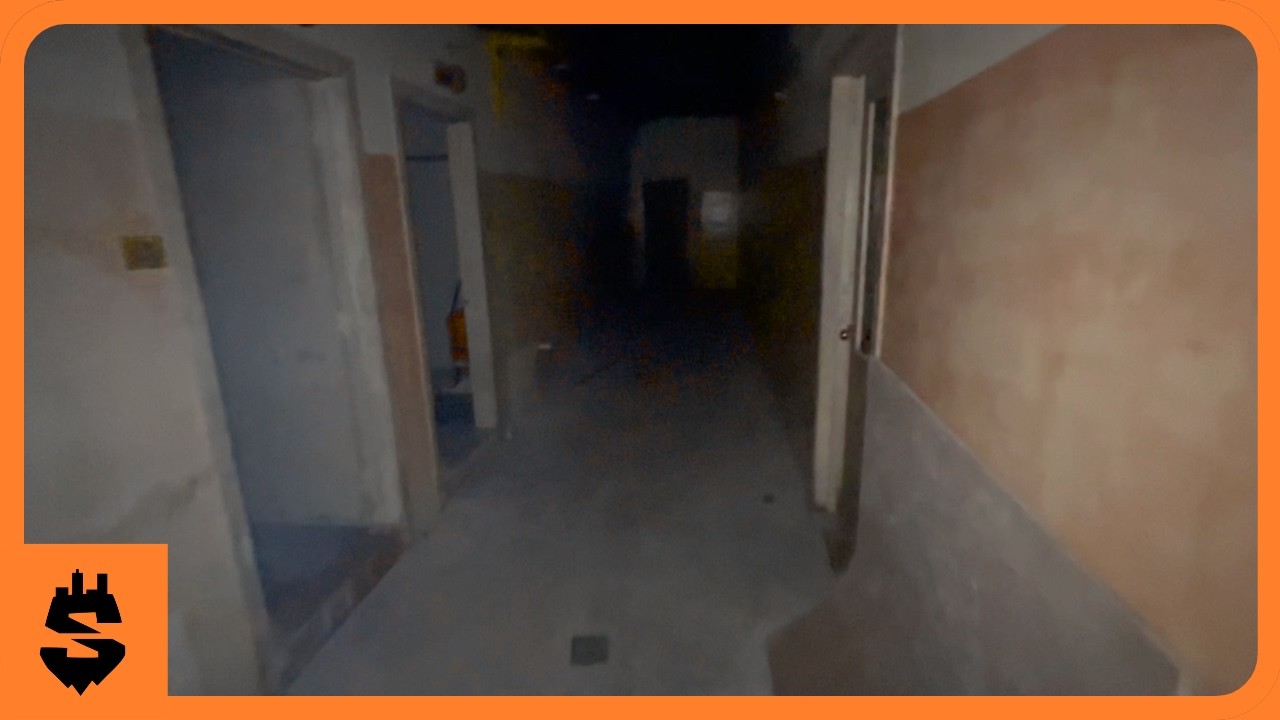 I found an abandoned motel in a mall!
