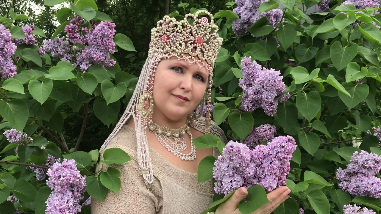 Коруна вышитая в технике "сажение жемчуга по бели". Творческий вечер при свечах с Ириной Шиковой.