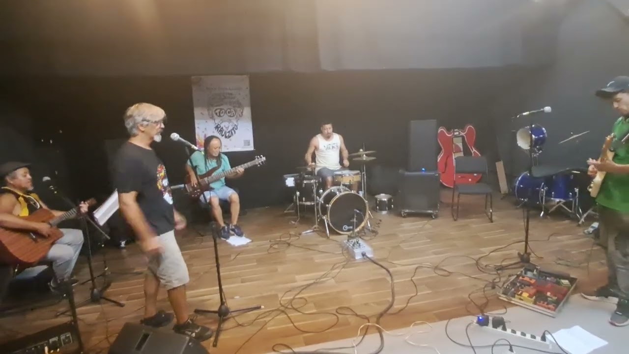 Cachorro urubu/ Aluga-se 