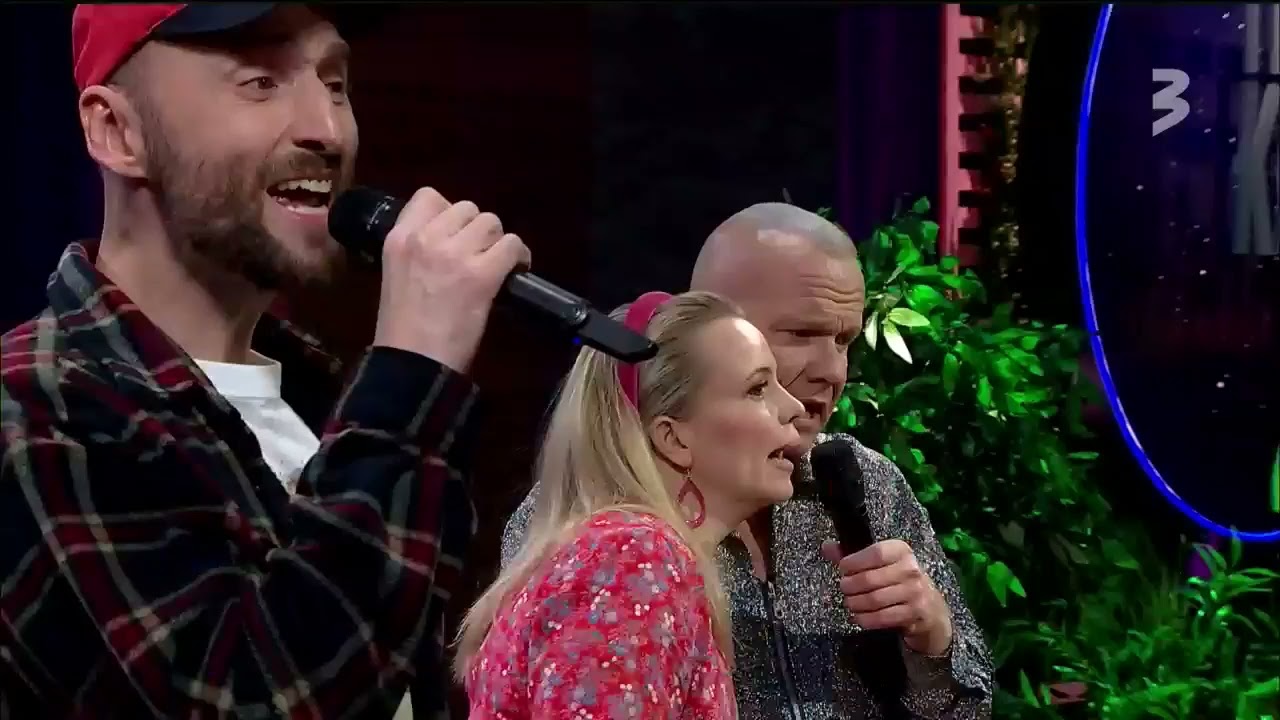 Kolm meest, naine ja 90ndad