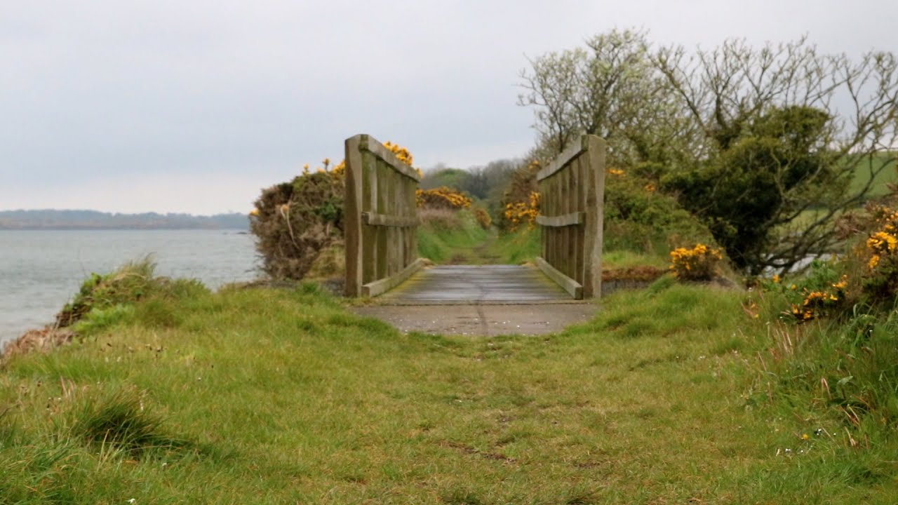 Walking the Dundrum coastal path to the old station